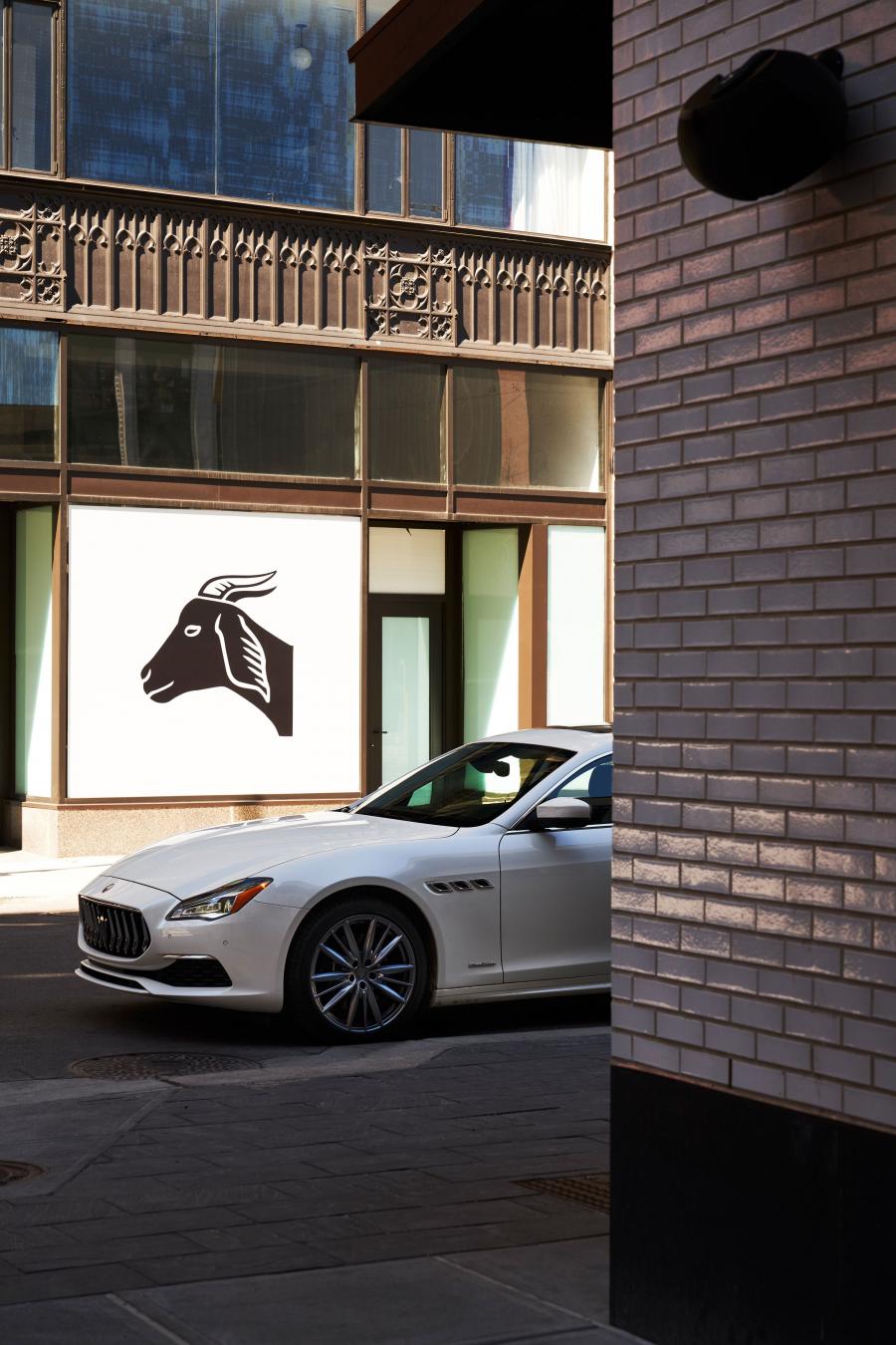 Детали экстерьера Maserati Quattroporte S Q4 GranLusso (M156) 2017 года  (NA) (фото 25 из 25)